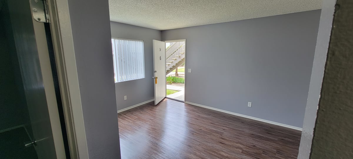 Photos and Video of Grand Oaks Apartments in Lake Elsinore, CA